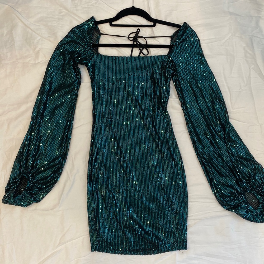 Lucy in the Sky green sequin dress, size XS, new without tags